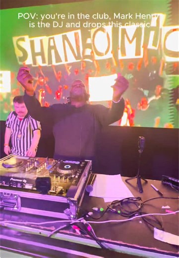 Mark Henry's WWE Entrance Theme - Here Comes The Money