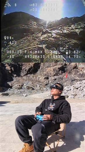 🎉🎥lionbee takes on the 5,000m qinghai–tibet plateau flying over Yiga glacier, facing thin air, low temps, and extreme winds 🏔️❄️ This is real 1s long-range performance in the wild. ⚡ 18650 structural-integrated fc — battery becomes the structure for max stability ⚡ 0.5mm brass high-current path — unlocks true 1s power ⚡ world’s first 1s 32-bit esc (am32) ⚡ at32f435 @ 288mhz — serious computing for long-range control 📡 800mw smart-max vtx — stable video, even in thin air 🛡️ full reverse-pola