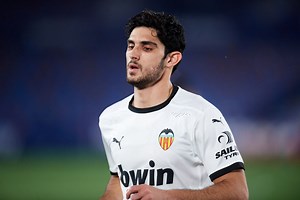 Report: Wolves joined in Goncalo Guedes hunt by Sevilla