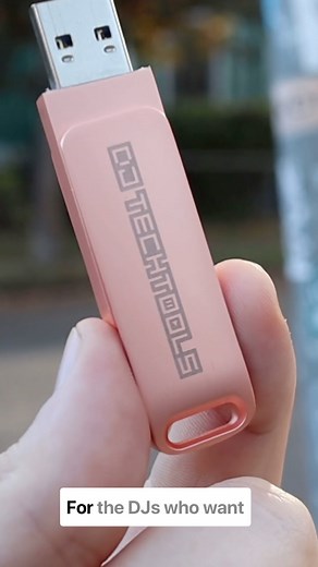 We made a better USB drive for DJs - it’s the Chroma USB Drive. Fast Rekordbox (or Engine) transfers. Customizable with your own laser-engraved logo. USB-A and USB-C ports. High quality construction. Four metallic finishes. | DJ TechTools