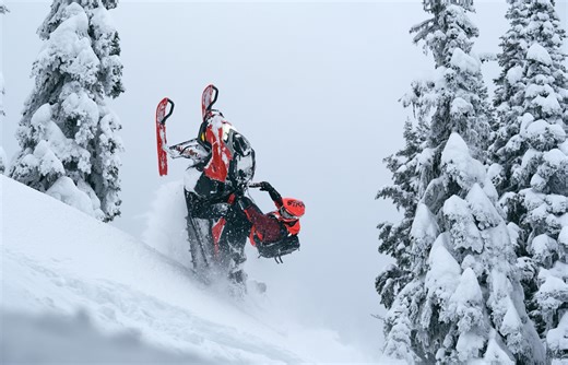 Lynx's Redesigned 2026 Shredder Is Ready To Munch on Fresh Snow, but We Have To Be Patient