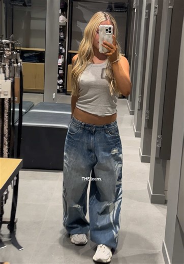 Explore Jaded London Jeans: Style and Fit Guide