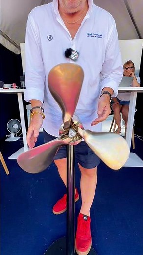 SubFor Hybrid Propeller features a locking mechanism that allows stay open for hydro regeneration…