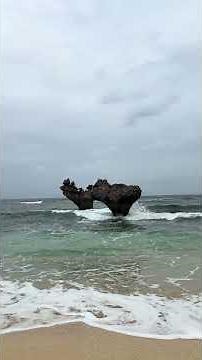 沖縄・古宇利島 ハートロック 1分間の癒し｜Relaxing Heart Rock in Okinawa, Japan 1min