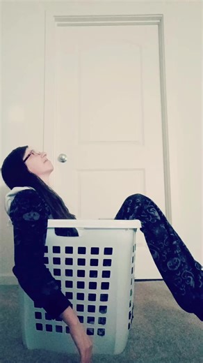 Someone help me I'm stuck! #fyp #stuck