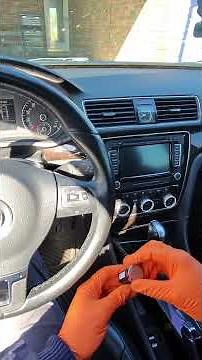 How to replace push button start switch on Volkswagen Passat