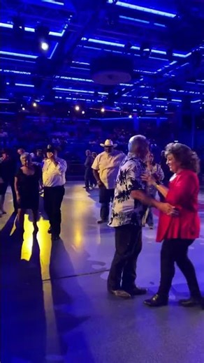 Gary Hobbs, family and friends Cruise #7 Concert 2