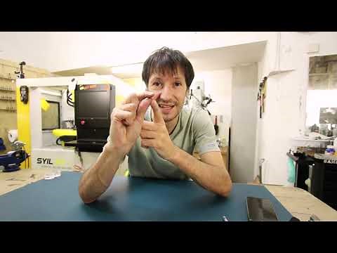 How to tap a thread by hand