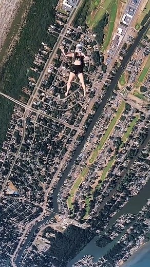 1.7M views · 10K reactions | we can do it so well #skydiving #skylovers #sky #skydive #AmaZing #usa #life #happy #today #fyp | Top Skydiving | Facebook