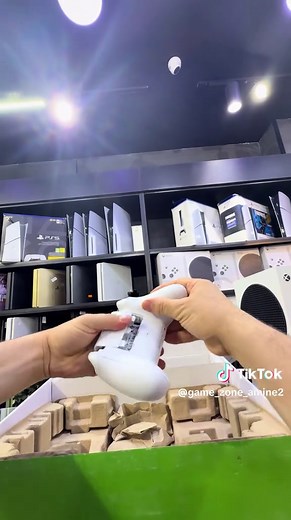 سعر Xbox Series S وملحقاته في السوق العربي