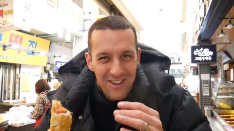 Mouthwatering BUSAN FOOD TOUR - KOREAN STREET FOOD at Jagalchi market + MORE