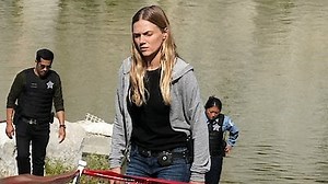 Watch Chicago PD Season 9 Episode 4 - In the Dark