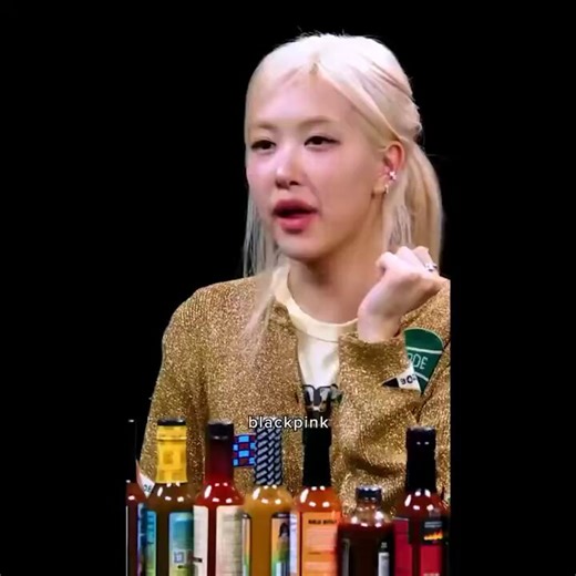 The audacity to claim Blackpink 'works harder' than other kpop groups? Girl, sit down. 37 songs in 10 years. Teddy recycling the same 4 beats while the girls rotate between luxury vacations, brand deals, and occasional lip sync practice😭