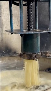 0 sev namkeen making with Automatic Machine 😻🤩 namkeen making #sev #bhujia #namkeen #shorts #kitchen