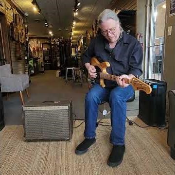 1963 Magnatone 440 - Insane Reverb