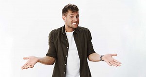 “sorry not sorry” の意味は？謝ってるけど謝っていない表現とは？ | 英語たいむ