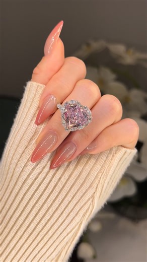 Ori Vechler | When You Reach The Top🩷💕 7ct Heart Shape, Fancy Pink, Internally Flawless✨ Choose To Set It With A Beautiful Yet Unusual Marquise & Rounds... | Instagram