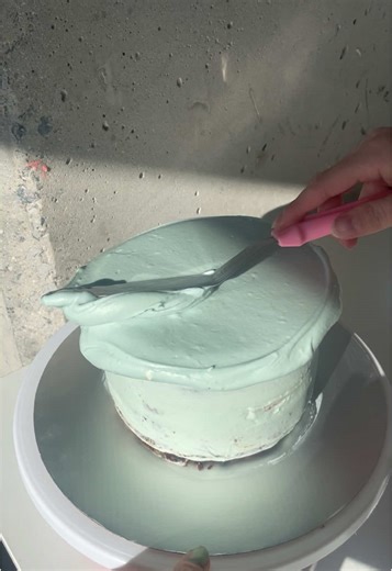 Decorating a Dumdum Birthday Cake: Tips and Techniques