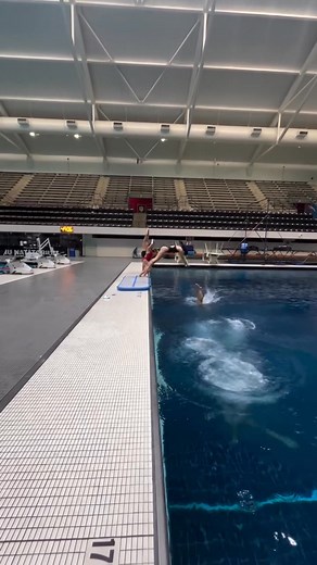 Let's do it 🏊 | Swimming Fanatic