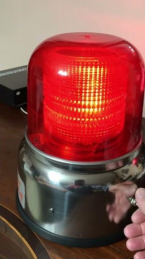 Whelen 5000-2 Commander with low/high intensity switch