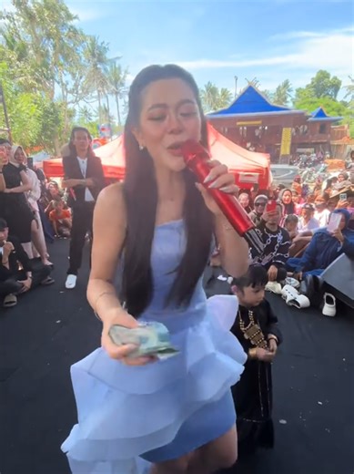 melly lee nyanyi di sidrap banjir saweran🤑 menyala sidrap🔥🔥@mellyleeofficial #mellylee #mellyleekamuistimewa #sidrap #melly #armel