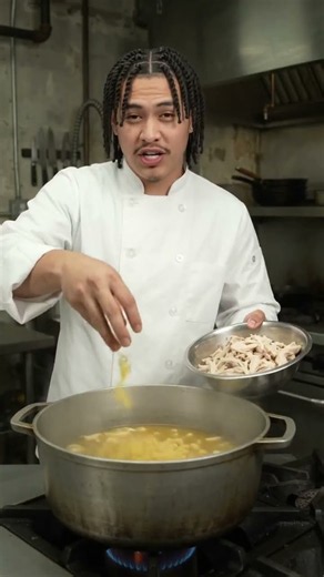 Filipino Sopas - Creamy Chicken Macaroni Soup 🍲🇵🇭
