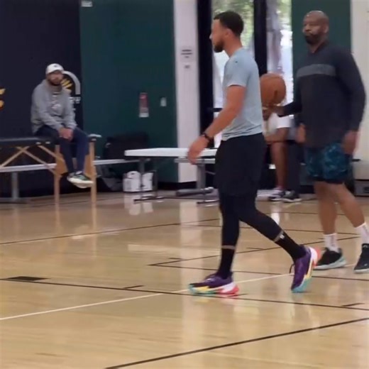 Stephen Curry is LOCKED IN for 2025-26 season 💯🔥 🎥via: Stephen Curry | Splash Brothers