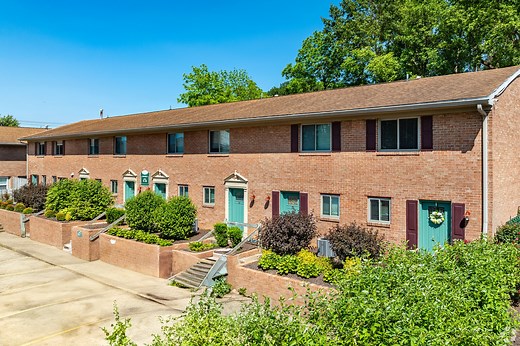 Greenbriar Gardens - 500 13th St Parkersburg, WV 26101 | Apartments.com