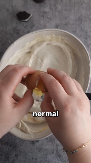 1M views · 23K reactions | Para la base: 180 g de galletas de cacao...