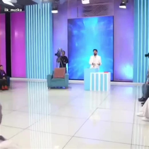 Zaur Baxşəliyev canlı efirdə hönkür-hönkür AĞLADI #fypシ゚ #musiqi #mahnilar #keşfetteyizzz #ilk_muzika