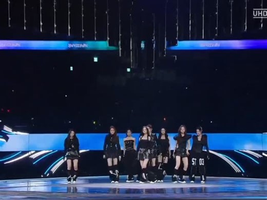 A-NA Hearts2Hearts on Instagram: "Hearts2Hearts at SBS Gayo Daejejeon 2025 (Focus + Dirty Work Mash up Vers.) A-NA-Cut - - - #A_NA #에이나 #Hearts2Hearts"