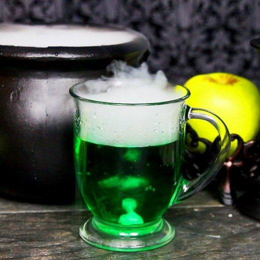 69K views · 1.7K reactions | The 3 Sisters Witch's Brew: A "Hocus Pocus" Inspired Cocktail | 31 DAYS OF #HALLOWEEN DISCLAIMER: Wait until dry ice melts completely before you drink it! | Secret of the Booze | Facebook