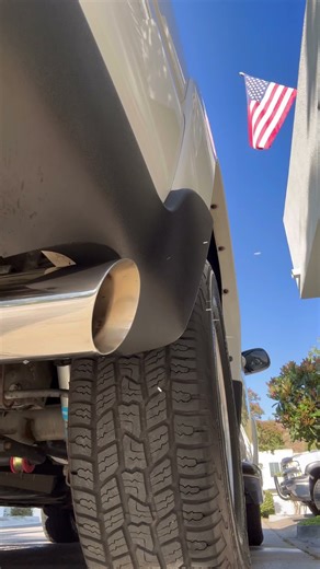 Borla ProXS on a 2003 Chevy Suburban Z71 start up #chevys #gmt800 #borla #suburban