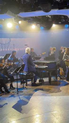 Big fans of "Roundball Rock" over here! 🏀 Ahead of the NBA tip off, John Tesh joins #TODAYShow to talk about one of the most recognizable theme songs in sports. | Today Show