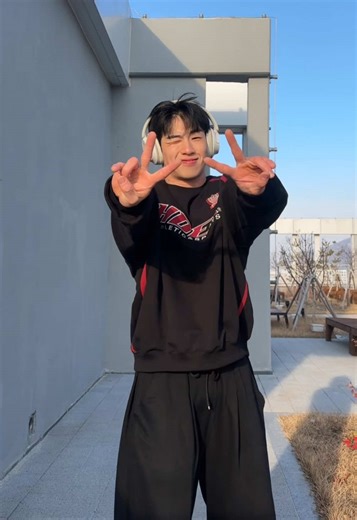 @Leejung Lee 막차 탑승😳 진짜 최고네요 나중에 꼭 한 번 배우러 가봐야지🙏 #leejung #challenge #tiktokdance #dance #fyp