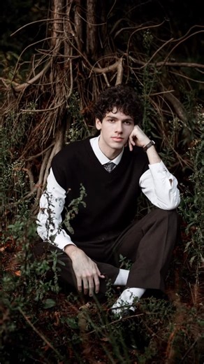 Samet Demirel on Instagram: "Tabiki o yetenekli arkadaşım @denissdmirbs kendisi muhteşem işler çıkarıyor🤌🏻 #malemodel #photoshoot #fotoğrafçı #model #fotoğrafçekimi"