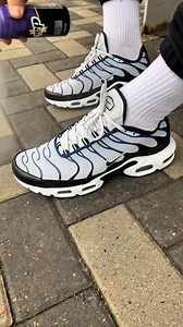 The ultimate waterproofing technology for your sneakers. Protects up to 12 pairs. | Crep Protect