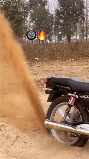 Splendor Bike Stunt 😎 Full Modified Desi Beast🦅 #splendor #tyer #alloywheel #stunt #modified #shorts