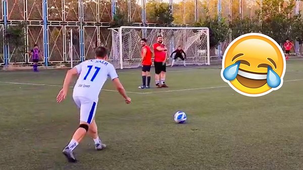 How Freestyle Soccer Players Seem to Defy Gravity 🌍⚽