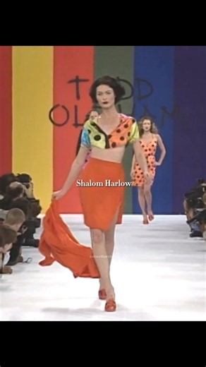 Best catwalkers : Shalom Harlow and Naomi Campbell 👠 #supermodel #runway #90sfashion #fyp