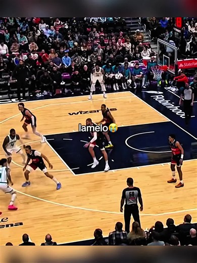 Lamelo Ball step back three highlights — crossover, drive, and deep shot