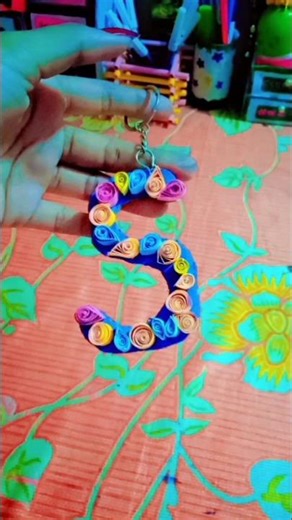 Diy cute 🥰 letter keychain ideas 💡 at home from cardboard #cardboardc #diybox