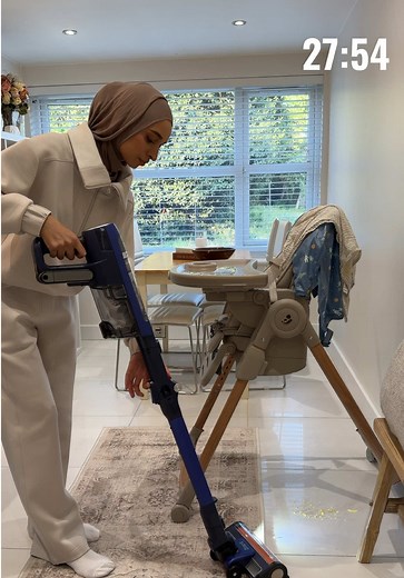PowerDetect Speed cordless vacuum: clean before baby wakes