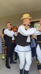 🇹🇩 Drag mi jocul românesc…! | Ansamblul folcloric "Cununa Apusenilor"