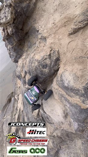 Hansel Hernandez on Instagram: "My Gspeed build is my go to rig because it’s so fun to drive with the assistance of. • @gensacerc lipo • @gspeedchassis • @hitecusa high torque servo • @holmeshobbies motor & esc • @jconcepts rupture tires • @hardcorerc.links • @traxxas big bore shocks • @losi.rc mini t springs • @axialadventure Capra axles • @artfuldodgers_design element LCG transmission lay out • @injora_rc driveshafts • @boom_racing wheels"