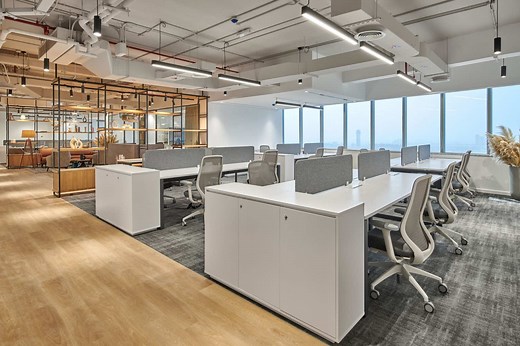 Space1 Coworking Offices – Dubai Space 1 Coworking Space in Dubai offers a diverse range of work areas, combining functionality with aesthetics, prioritizing natural light, modern furnishings, and views, fostering productivity and user well-being, by JTCPL#office #officesnapshots #oface 1 Coworking Space is designed to offer a variety of workspace styles that cater to different preferences and work habits. From private offices to open-plan workstations, the layout allows individuals and teams to