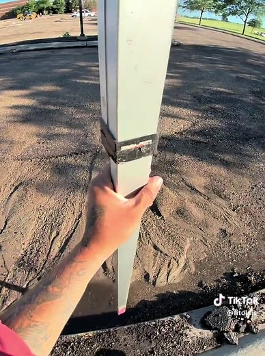 How to check grade in a parking lot using the laser and lenker rod. Curb to curb. Nice and easy 🤙🏻 #bluecollar #construction #civilengineering #pov #fyp