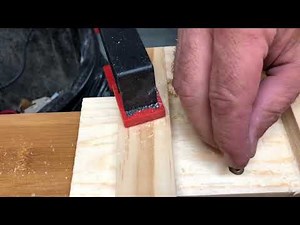 Making a keyhole slot
