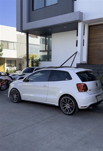 Resultados de Pintado de Rines con Jabón - Polo GTI Modificado