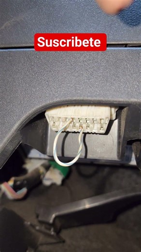 Programming a car computer #viralvideo #viral #automobile